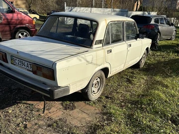 Авто ВАЗ 2105 1993 № 8212388