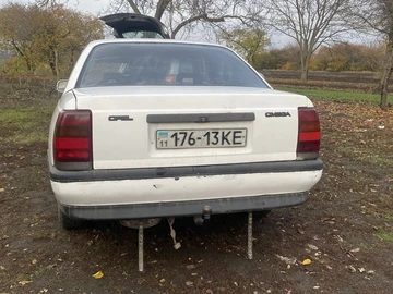 Авто Opel Omega 1981 № 8212567