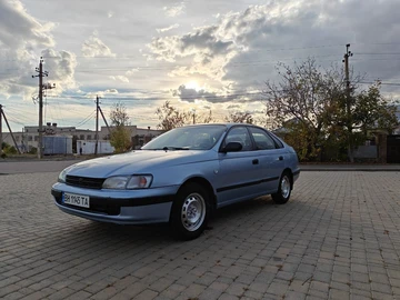 Авто Toyota Avensis Verso 1994 № 8212711