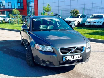 Авто Volvo V50 2010 № 8212862