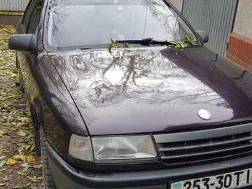 Авто Opel Vectra 1991 № 8212864
