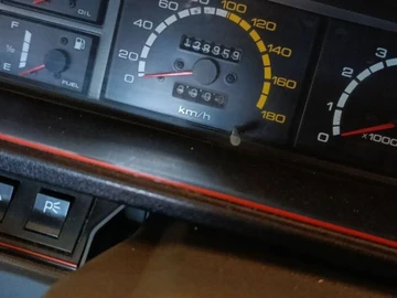 Авто Nissan Bluebird 1983 № 8212908