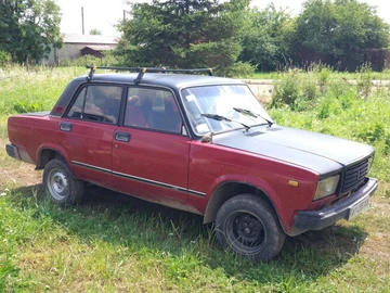 Авто ВАЗ 2107 1992 № 8213009