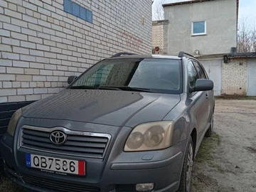 Авто Toyota Avensis Verso 2003 № 8213189