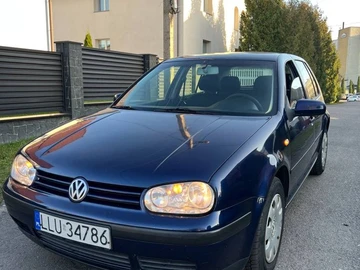 Авто Volkswagen Golf 2003 № 8213201