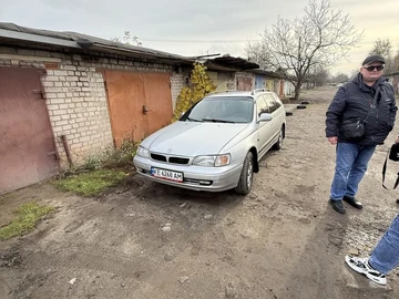 Авто Toyota Avensis 1998 № 8213255