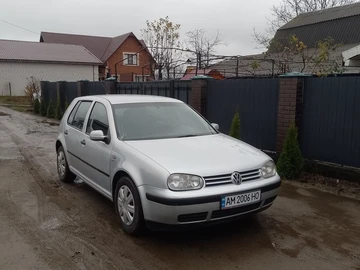 Авто Volkswagen Golf 2000 № 8213266
