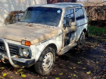 Авто ВАЗ 2121 1993 № 8213575