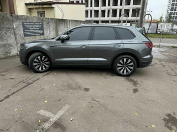 Авто Volkswagen Touareg 2021 № 8213596