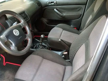 Авто Volkswagen Golf 2000 № 8213598