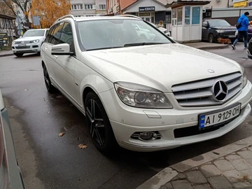 Авто Mercedes 220 2009 № 8213636