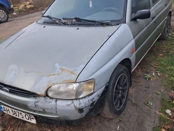 Авто Ford Escort 1995 № 8213692