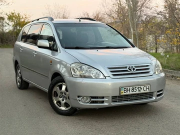 Авто Toyota Avensis Verso 2003 № 8213743