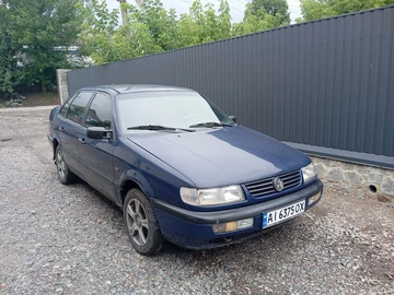 Авто Volkswagen Passat Sedan 1994 № 8213915
