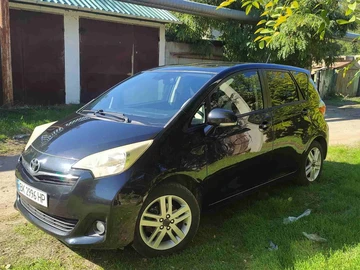 Авто Toyota Verso 2012 № 8214038