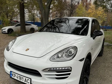Авто Porsche Cayenne 2013 № 8214046