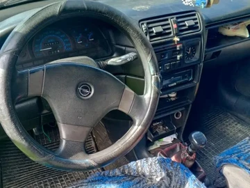 Авто Opel Vectra 1993 № 8214267