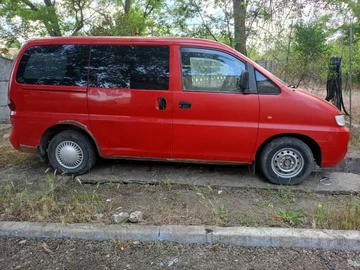 Авто Hyundai H200 2000 № 8214290