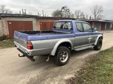 Авто Mitsubishi L 200 2000 № 8214563