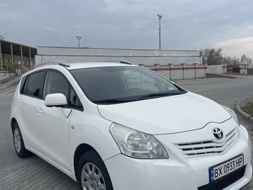 Авто Toyota Verso 2011 № 8214994