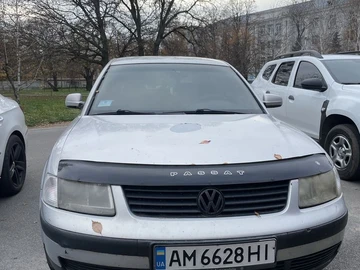 Авто Volkswagen Passat Sedan 1997 № 8215000