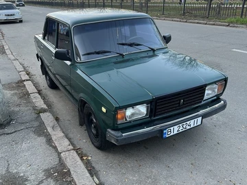Авто ВАЗ 2107 1999 № 8215003