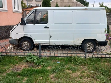 Авто Renault 4 1996 № 8215017