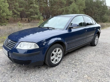 Авто Volkswagen Passat Sedan 2003 № 8215238
