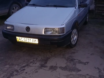 Авто Volkswagen Passat Sedan 1991 № 8215270
