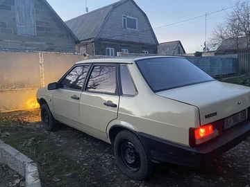 Авто ВАЗ 21099 1993 № 8215272