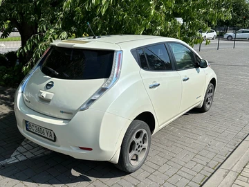 Авто Nissan Leaf 2011 № 8215296
