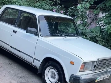 Авто ВАЗ 2107 1992 № 8215319