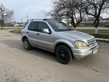 Авто Mercedes Ml Серия 2002 № 8215329