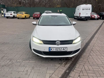Авто Volkswagen Jetta 2013 № 8215623