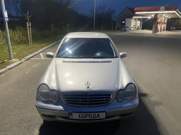 Авто Mercedes 220 2001 № 8215626