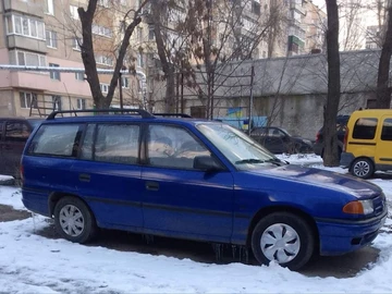 Авто Opel Astra 1992 № 8215647