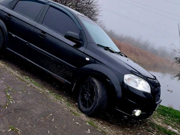 Авто Chevrolet Aveo 2008 № 8215848