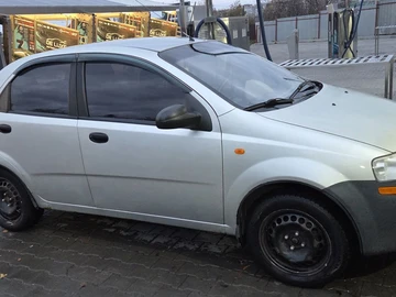 Авто Chevrolet Aveo 2004 № 8216146