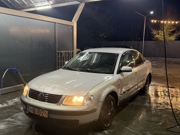 Авто Volkswagen Passat Sedan 2000 № 8216243