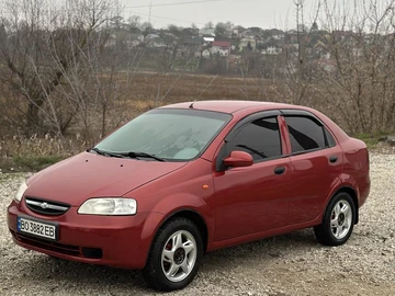 Авто Chevrolet Aveo 2005 № 8216268