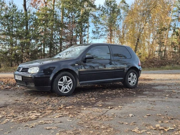 Авто Volkswagen Golf 1998 № 8216384