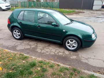 Авто Volkswagen Golf 1999 № 8216419
