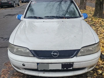 Авто Opel Vectra 2000 № 8216517
