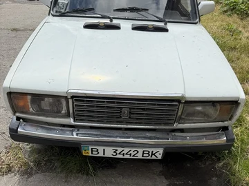 Авто ВАЗ 2107 1992 № 8216519