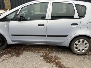 Авто Mitsubishi Colt 2005 № 8216728