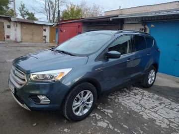 Авто Ford Escape 2018 № 8217396