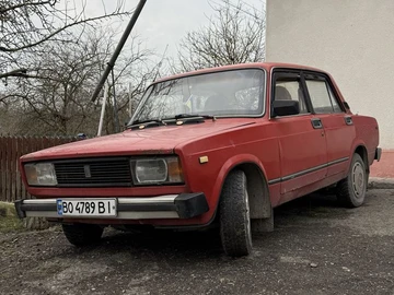 Авто ВАЗ 2105 1989 № 8217656