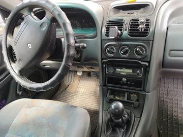 Авто Renault Laguna 1998 № 8217660