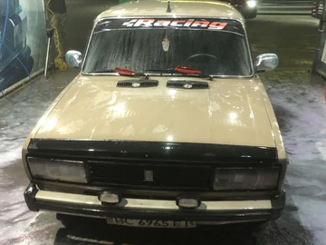 Авто ВАЗ 2105 1993 № 8217750