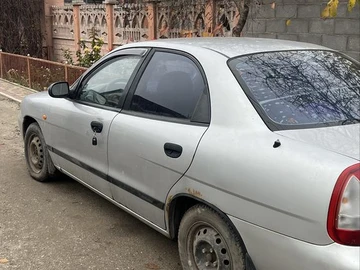 Авто Daewoo Nubira 1998 № 8217928